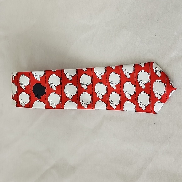 Kai Long Fun Novelty Print Black Sheep Red Handmade Silk Tie (O15) - Picture 6 of 7